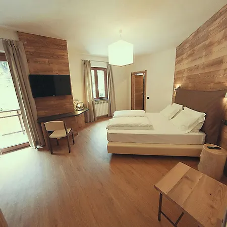 Orobie Alps Hotel Roncobello